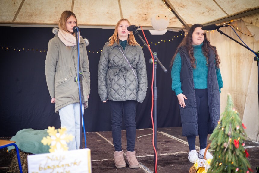 Održan prvi ''Dječji Advent na Voći'' kod zgrade Općine