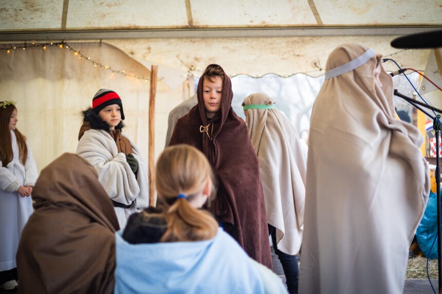 Održan prvi ''Dječji Advent na Voći'' kod zgrade Općine