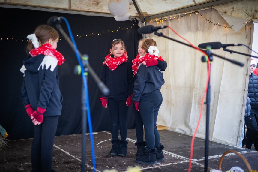 Održan prvi ''Dječji Advent na Voći'' kod zgrade Općine