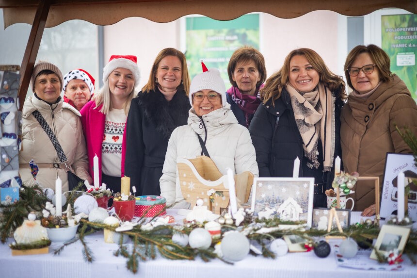 Održan prvi ''Dječji Advent na Voći'' kod zgrade Općine