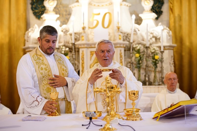Proslava zlatne mise vlč. maestra Miroslava Martinjaka